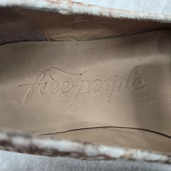 Free People Slip On Shoes Size 6 Brown Velour Animal Print Preppy Loafers - Picture 9 of 10